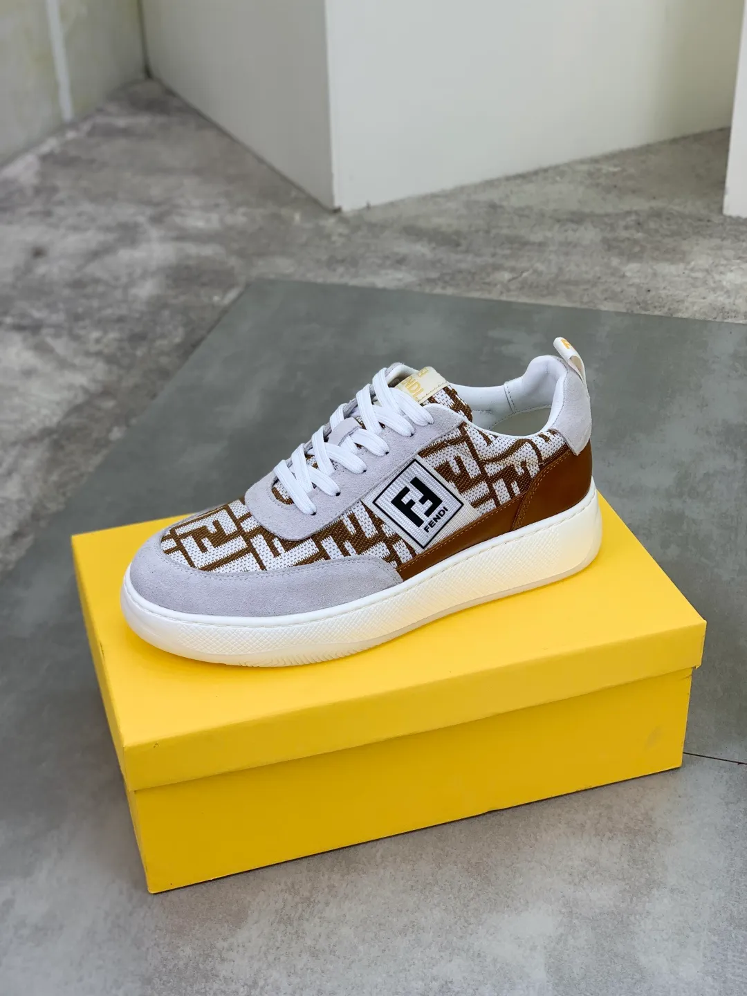​Men's shoes 💰P420💰[New style] Little Monster 🆘 New FENDI (Fendi) New style 🕶️🕶️Simple routing effect, showing an elegant and cool driving shoe 🎬Using imported calfskin + first-layer pigskin lining🐂Excellent material🎬Detailed workmanship 🤗Comfortable foot feel➰➰. ​Pair it with any outfit to show your taste and temperament, low-key luxury ♻️Design ​simple and elegant ​noble and fashionable 🍃​Very loved and favored by trendy men 💓❤️size: 38-44 (45 customized) 3️⃣colors available
